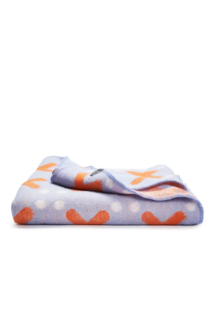Notte-Wool-Blanket-By-Nathalie-Du-Pasquier-George-Sowden-Nathalie-du-Pasquier-George-Sowden-4.webp