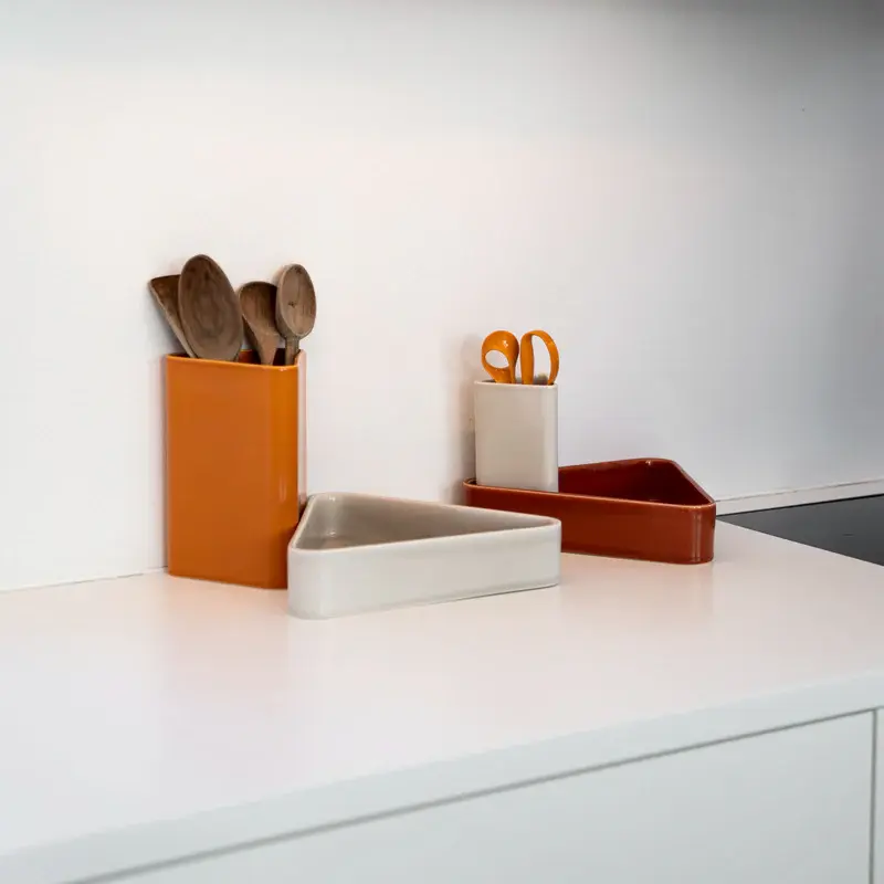 Nicholai_Wiig-Hansen_-_Canvas_-_vase_-_small-Vase-R1038-concrete_grey-2_800x.webp
