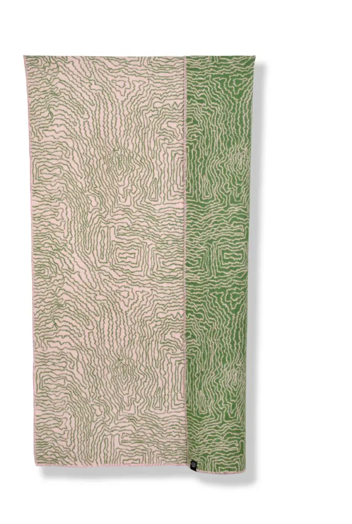 Earth-Wool-Blanket-by-Nathalie-Du-Pasquier-George-Sowden-Col_-Green-Pink-Nathalie-du-Pasquier-George-Sowden-2.webp